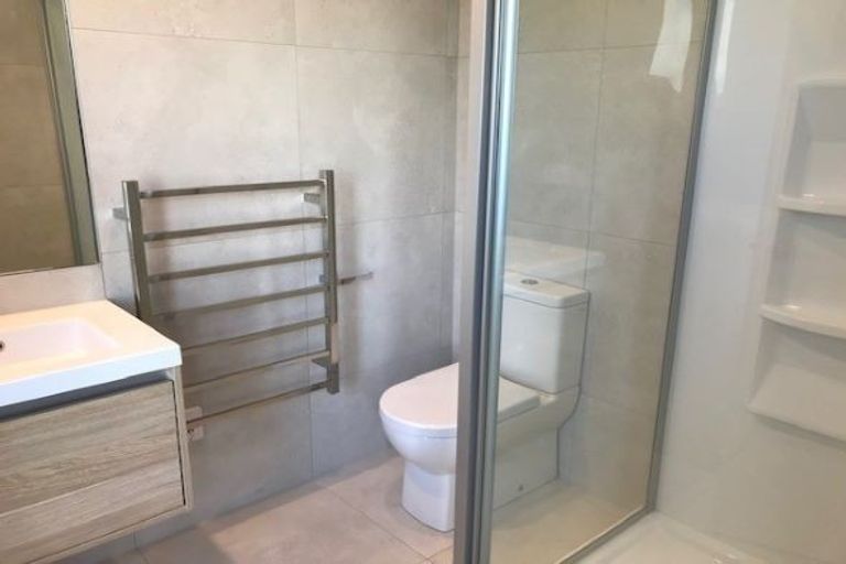 Photo of property in 2/21 Boyes Avenue, Whenuapai, Auckland, 0618