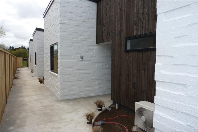 Photo of property in 162u6 Massey Street, Frankton, Hamilton, 3204