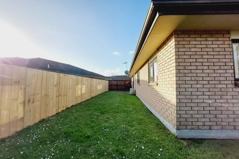 Photo of property in 5a Liddesdale Place, Papakura, 2110