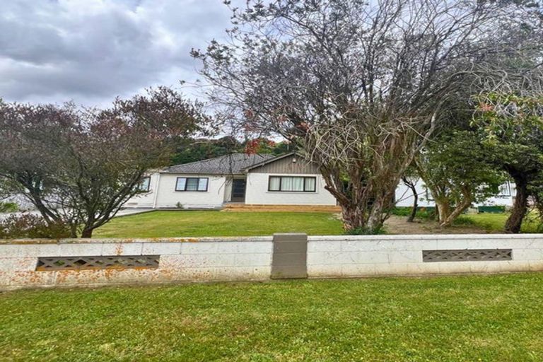 Photo of property in 109 Main Road, Wainuiomata, Lower Hutt, 5014