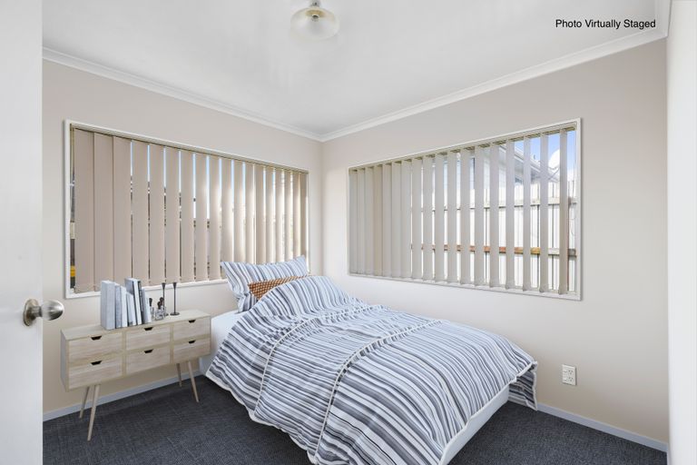 Photo of property in 2/34 Growers Lane, Mangere East, Auckland, 2024