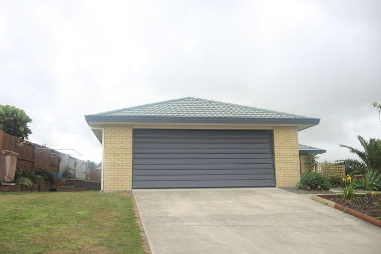 Photo of property in 32 Norm Freeman Drive, Te Puke, 3119