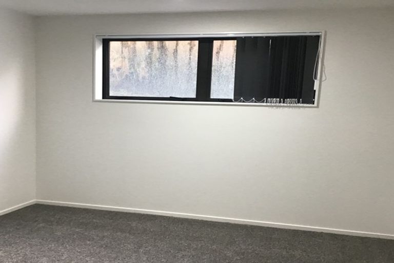 Photo of property in 18 Brunner Road, Glen Eden, Auckland, 0602
