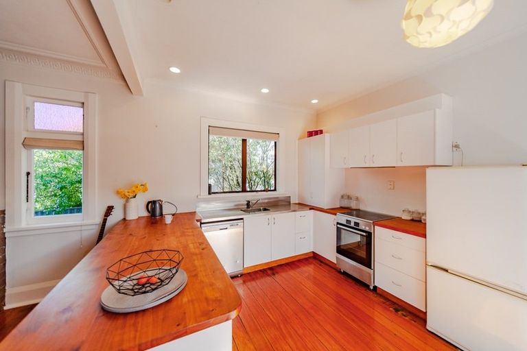 Photo of property in 14 Tavistock Road, Waipukurau, 4200