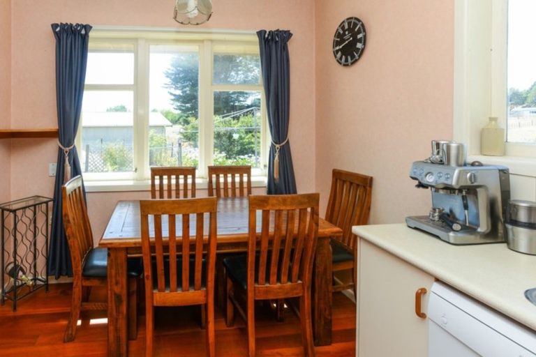 Photo of property in 36 Tamumu Road, Waipawa, 4210