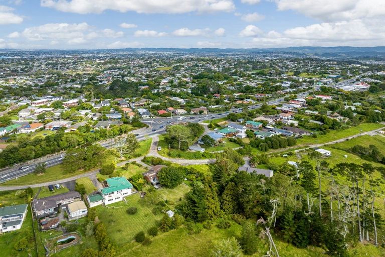 Photo of property in 460 Don Buck Road, Massey, Auckland, 0614