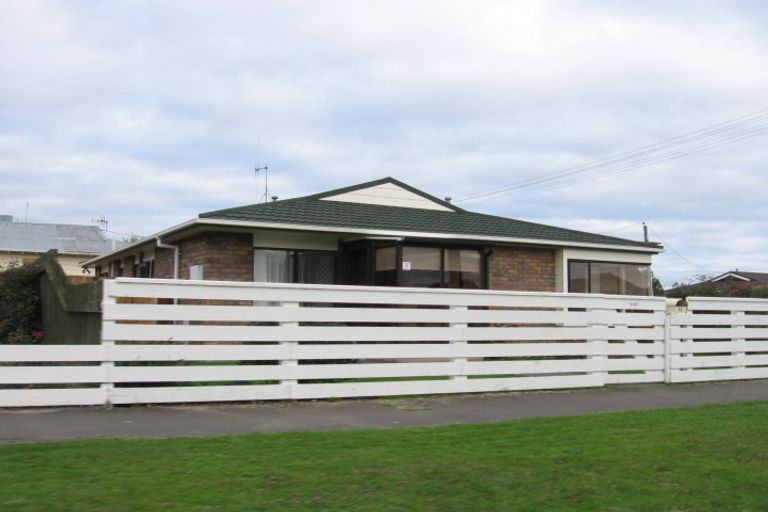 Photo of property in 11 Fairs Road, Milson, Palmerston North, 4414