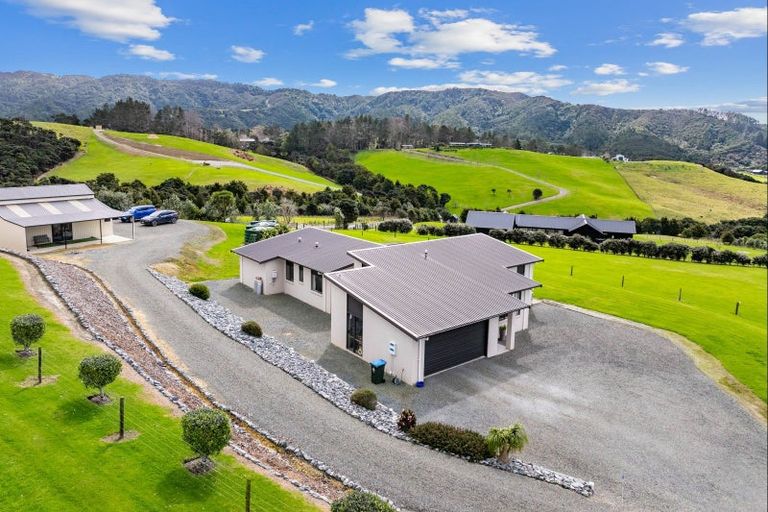 Photo of property in 362b Barrier View Road, Mangawhai, 0573