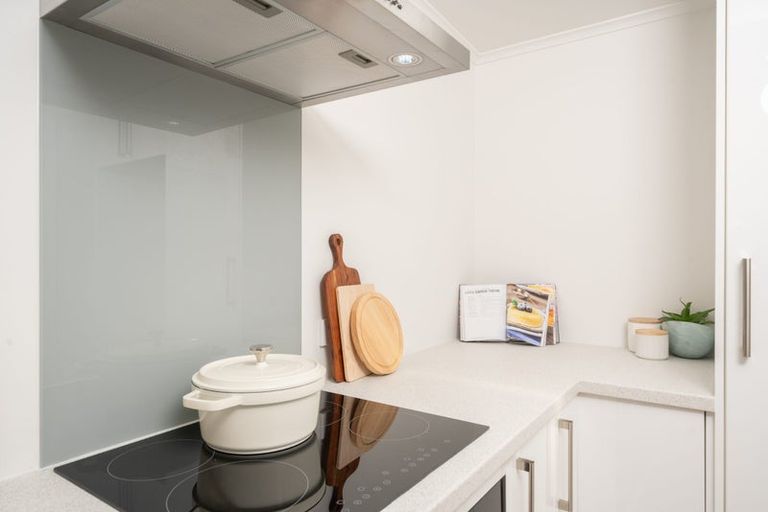 Photo of property in 10 Berkshire Grove, Cannons Creek, Porirua, 5024