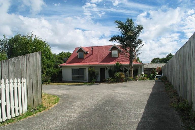 Photo of property in 285 Great North Road, Henderson, Auckland, 0612