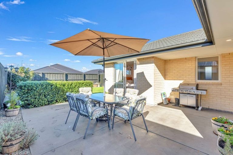 Photo of property in 6 Crossley Avenue, Woodend, 7610