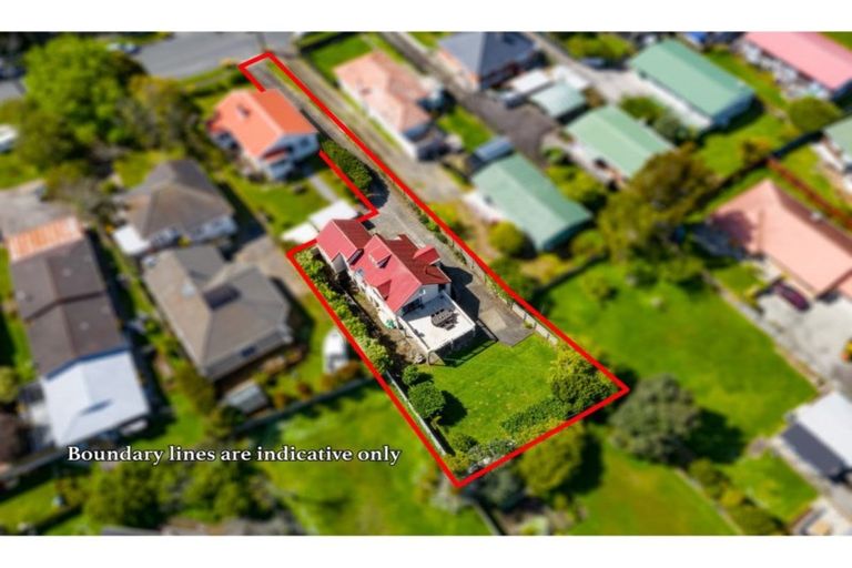 Photo of property in 121 Astley Avenue, New Lynn, Auckland, 0600