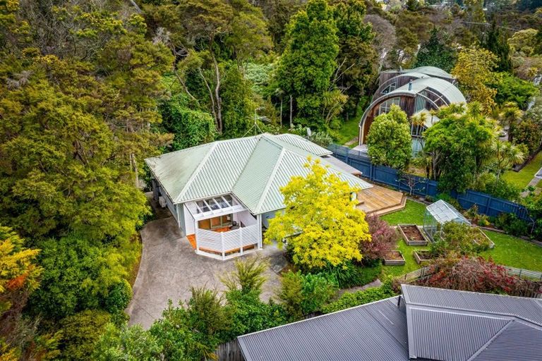 Photo of property in 60a Kaurilands Road, Titirangi, Auckland, 0604