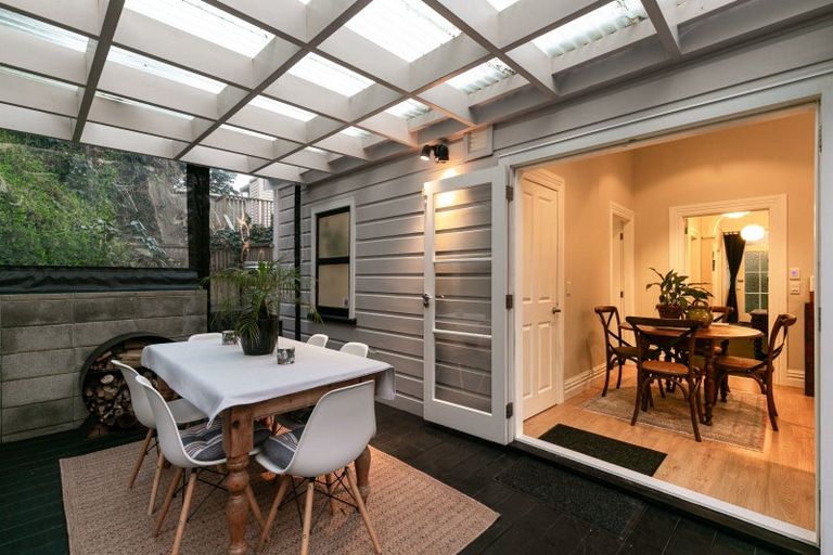 Photo of property in 84 Glenmore Street, Northland, Wellington, 6012