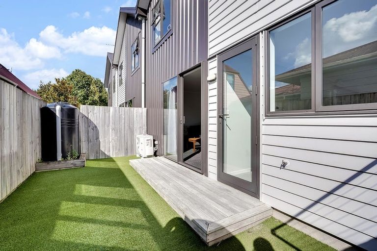 Photo of property in 2/12 Beaumont Street, Hamilton East, Hamilton, 3216