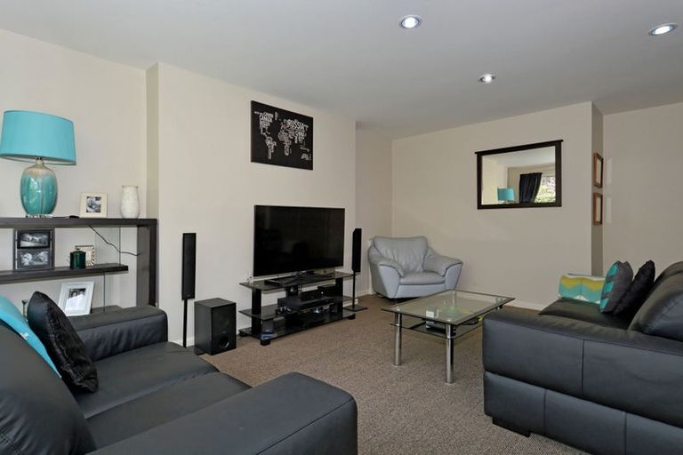 Photo of property in 2/12 Halton Street, Strowan, Christchurch, 8052