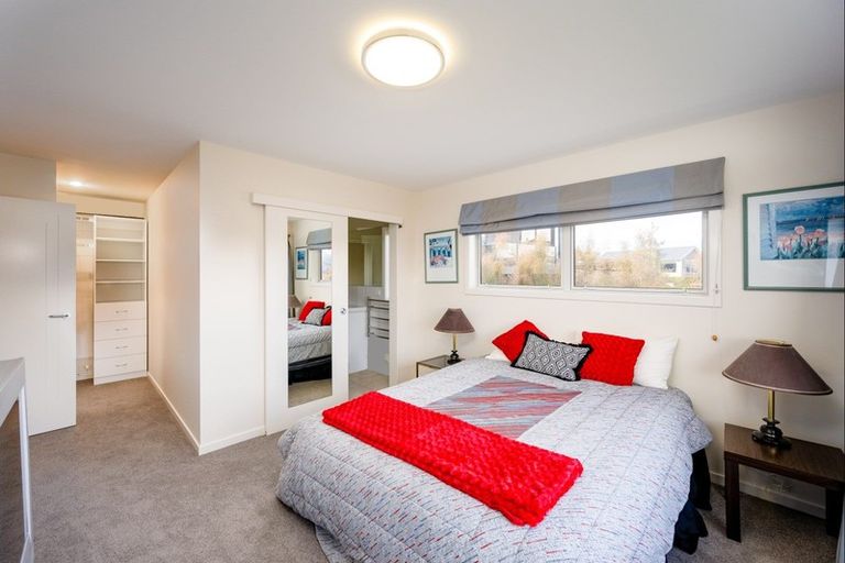 Photo of property in 2 Island View Place, Wanaka, 9305