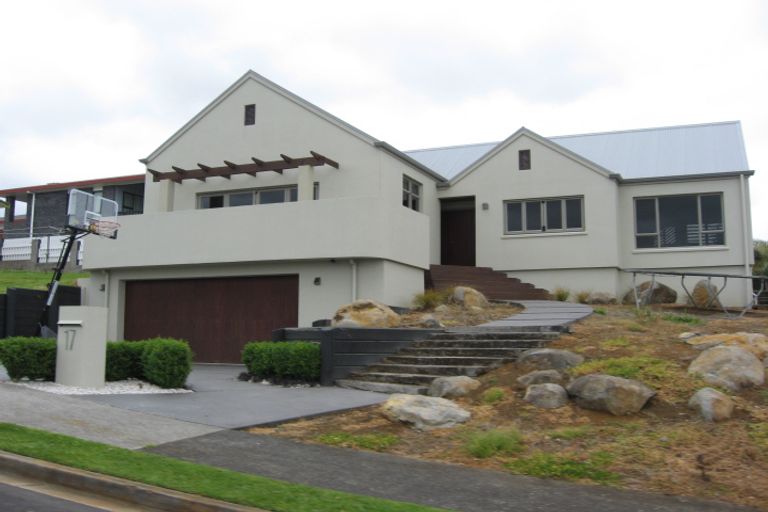 Photo of property in 17 Jackson Place, Pukekohe, 2120