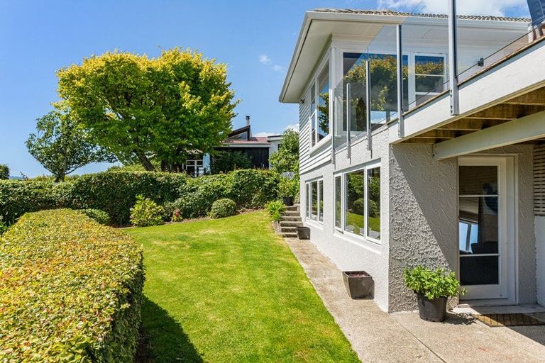 Photo of property in 61 Seaview Road, Paremata, Porirua, 5024