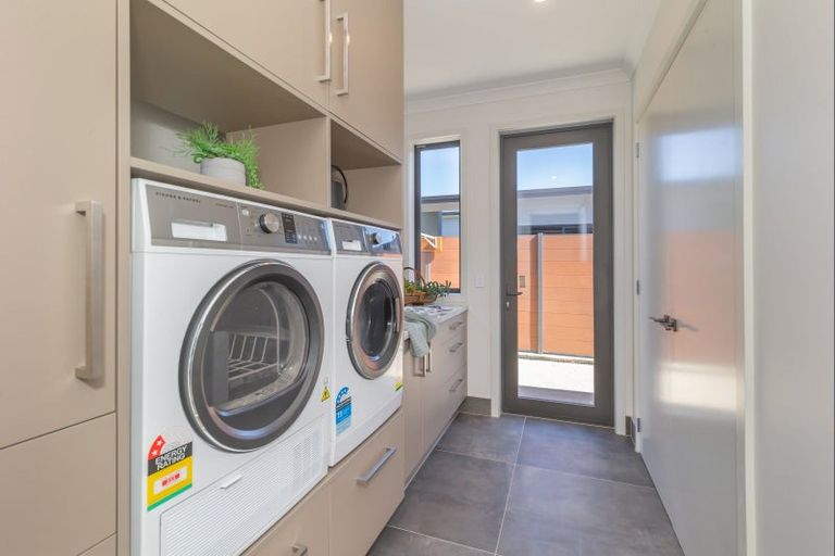 Photo of property in 22 Phoenix Palms Grove, Levin, 5510