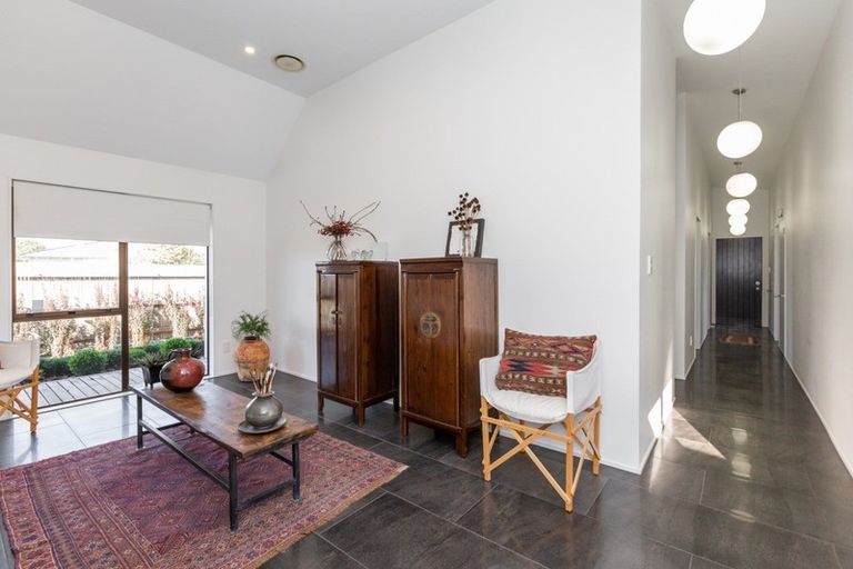 Photo of property in 120 Avondale Road, Taradale, Napier, 4112