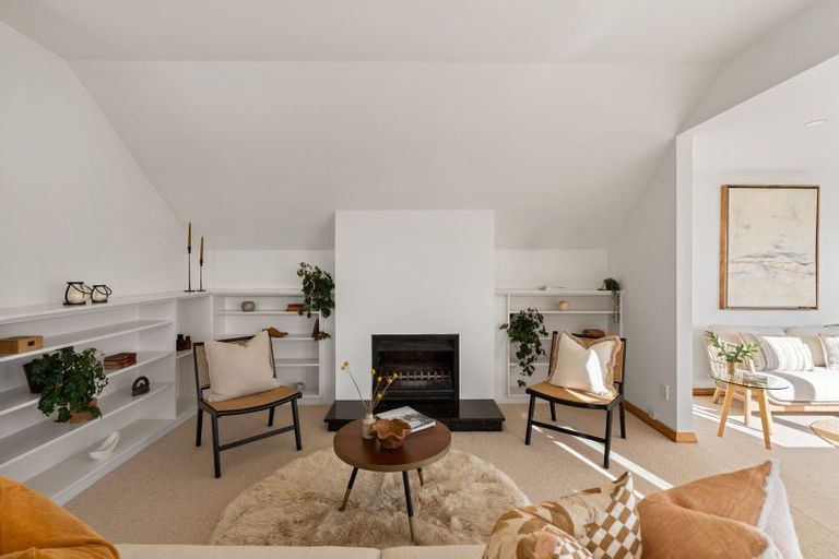 Photo of property in 78 The Crescent, Roseneath, Wellington, 6011