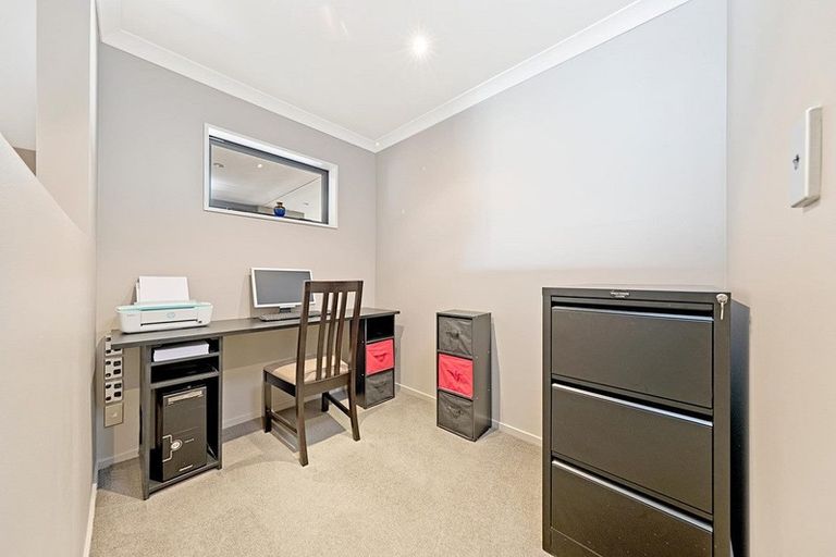 Photo of property in 22 Pollock Place, Rolleston, 7614