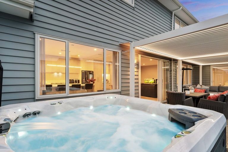 Photo of property in 2 Boocock Crescent, Orewa, 0931