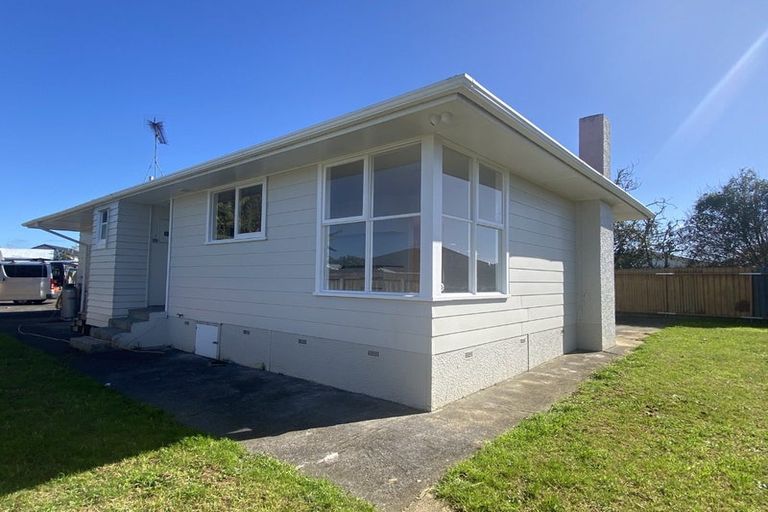 Photo of property in 11 Jury Place, Favona, Auckland, 2024