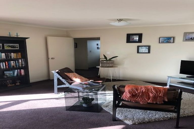 Photo of property in 36 Greig Place, Pukekohe, 2120