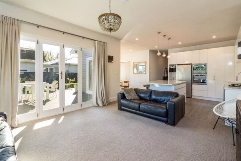 Photo of property in 11 Lingard Street, St Albans, Christchurch, 8052