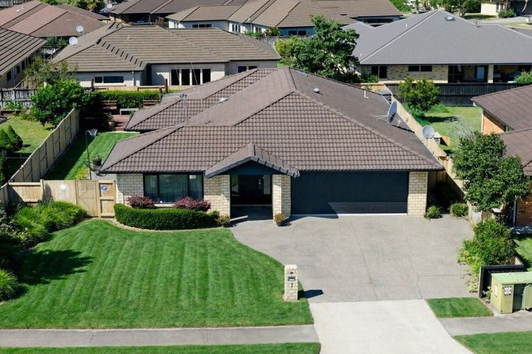 Photo of property in 7 Whitney Place, Rototuna North, Hamilton, 3210