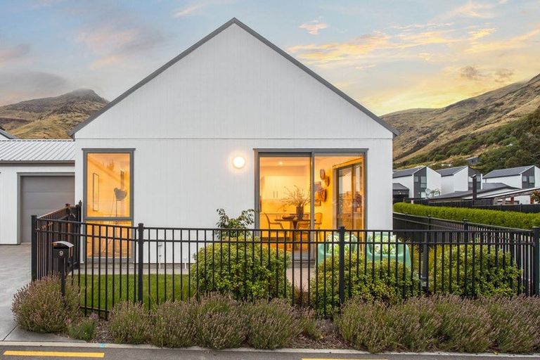 Photo of property in 9 Stead Lane, Heathcote Valley, Christchurch, 8022