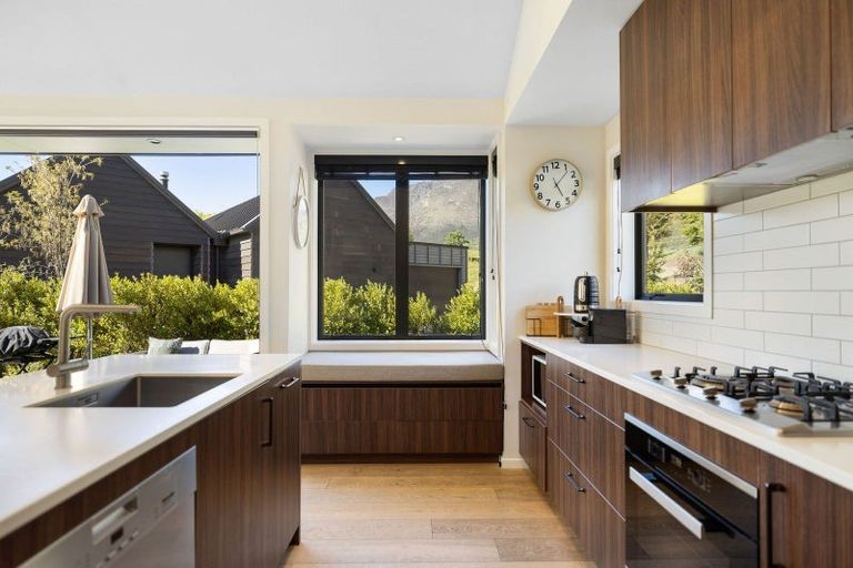 Photo of property in 4 Mckenzies Shute, Jacks Point, Queenstown, 9371