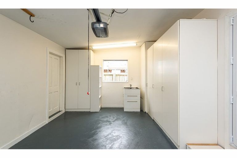 Photo of property in 52 Hawkesbury Avenue, St Albans, Christchurch, 8014