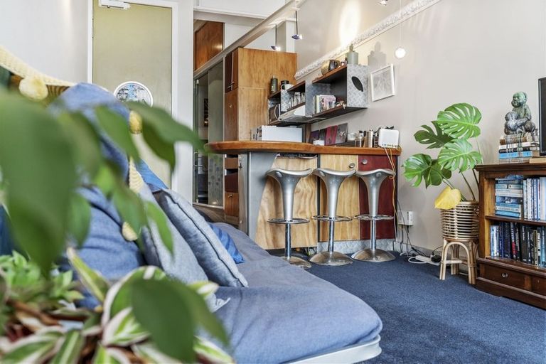 Photo of property in Qba Apartments, 2m/51 Webb Street, Mount Cook, Wellington, 6011