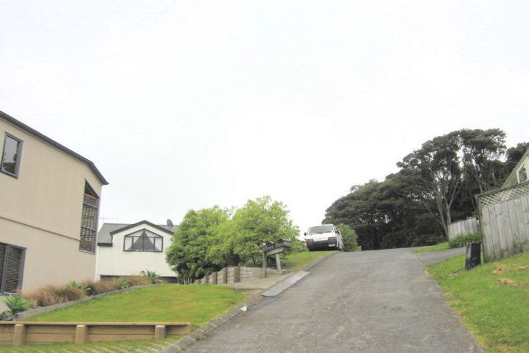 Photo of property in 2/51 Noeleen Street, Glenfield, Auckland, 0629