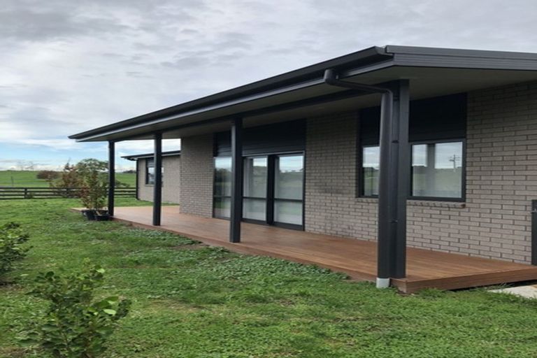 Photo of property in 11 Matau Close, Te Kauwhata, 3710