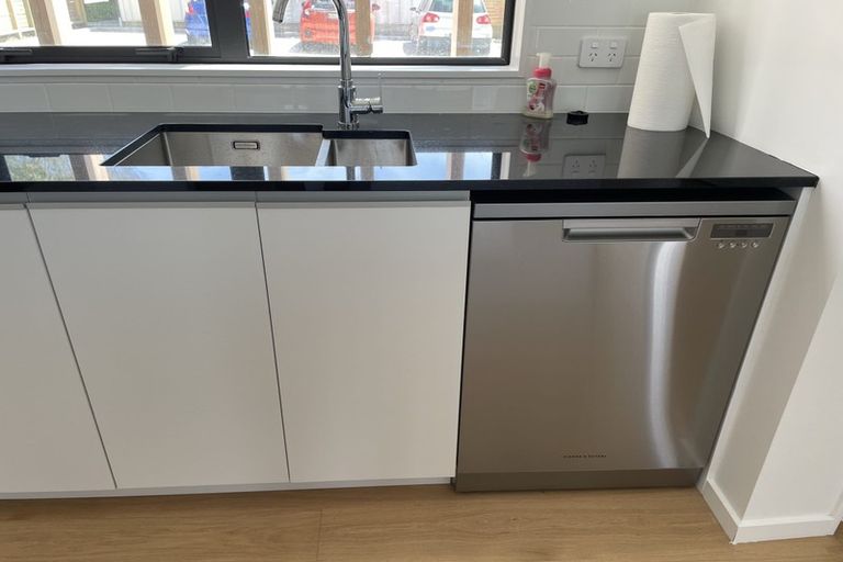 Photo of property in 10c Beauchamp Street, Karori, Wellington, 6012