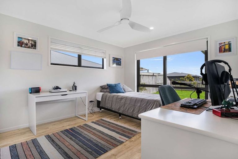 Photo of property in 6 Navy Lane, Papamoa, 3118