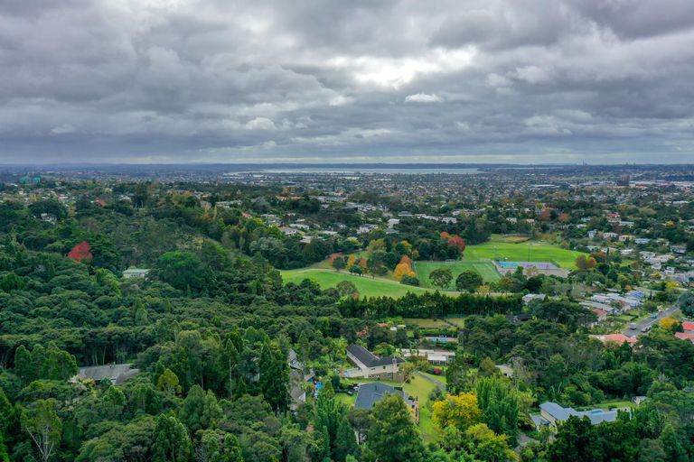 Photo of property in 202 Godley Road, Titirangi, Auckland, 0604