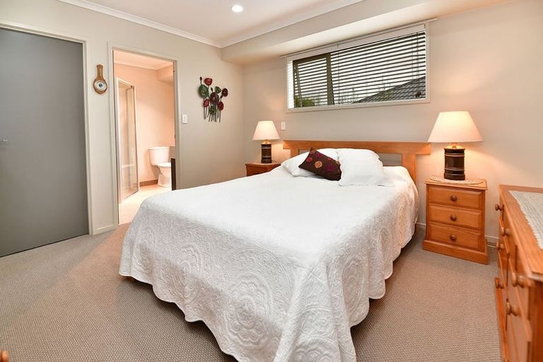 Photo of property in 1 Flavell Drive, Orewa, 0931