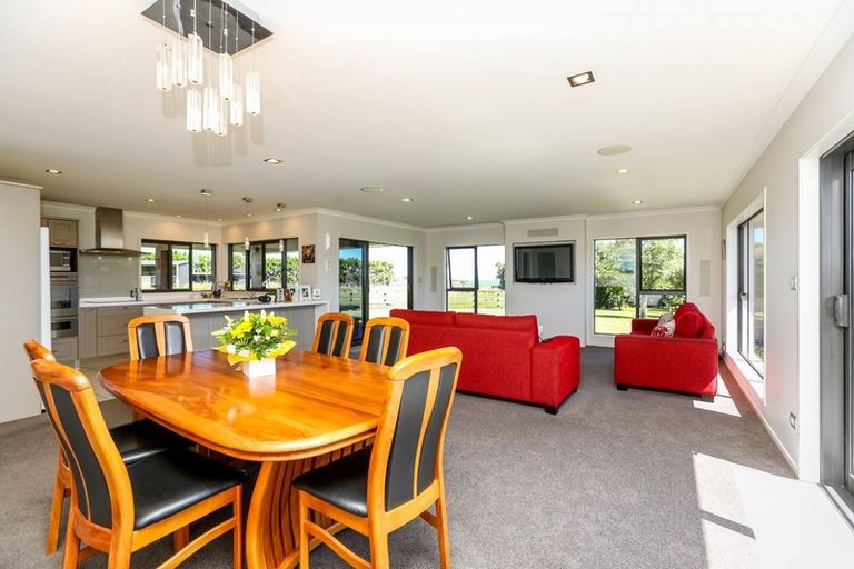 Photo of property in 939 Main North Road, Onaero, Waitara, 4383