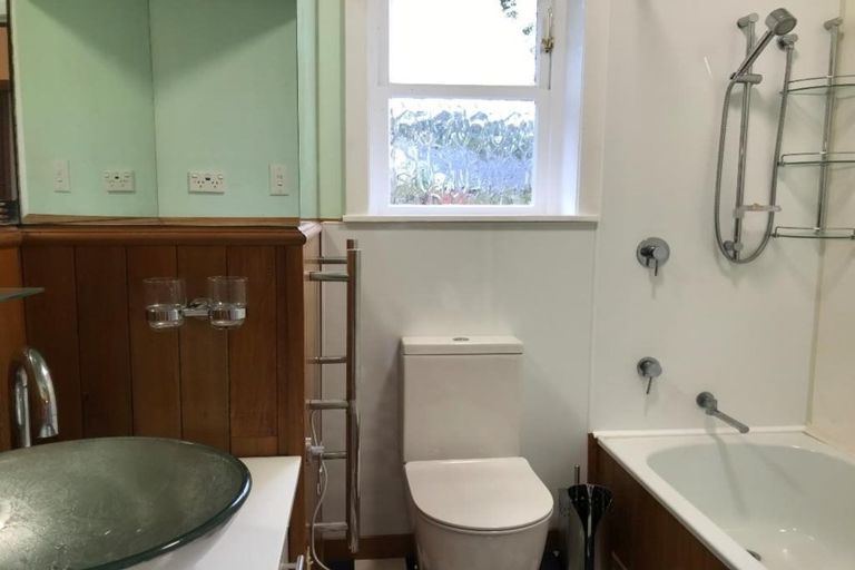 Photo of property in 15 Sunshine Avenue, Karori, Wellington, 6012