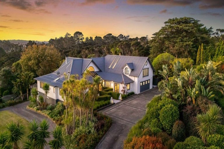 Photo of property in 6 Emily Lane, Greenhithe, Auckland, 0632