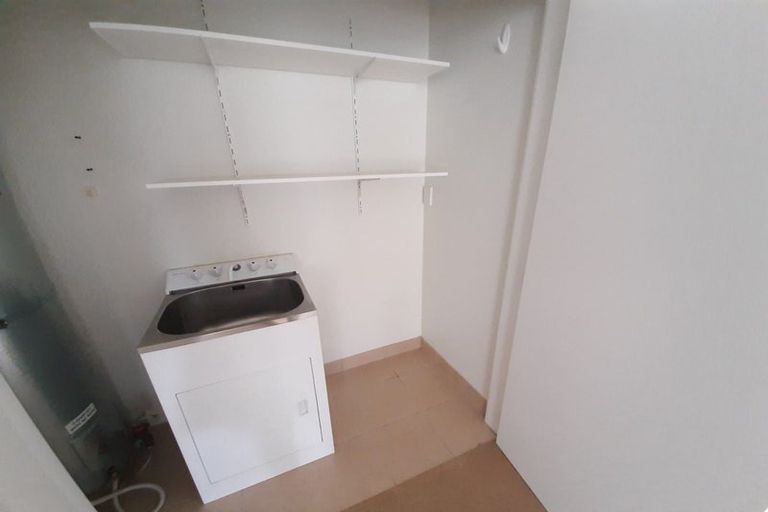 Photo of property in 45 Kittiwake Drive, Schnapper Rock, Auckland, 0632