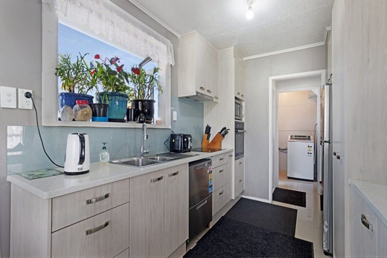 Photo of property in 48 Ferguson Street, Mangere East, Auckland, 2024