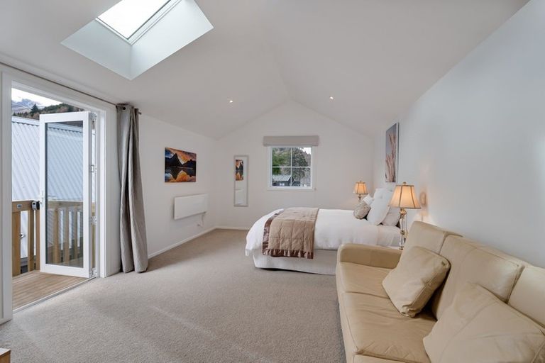 Photo of property in 17 Flynn Lane, Arrowtown, 9302