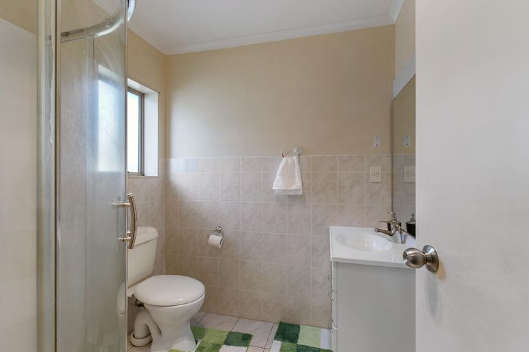 Photo of property in 4 Maadi Place, Papakura, 2110