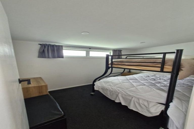 Photo of property in 11a Catherine Crescent, Moturoa, New Plymouth, 4310